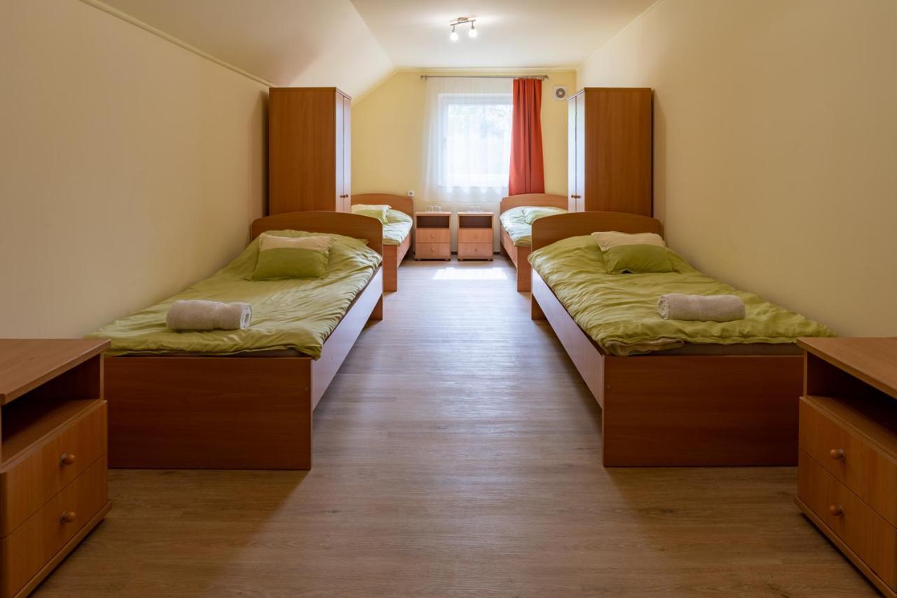Kiraly Lovastanya Panzio Bed & Breakfast Janoshalma Exterior photo