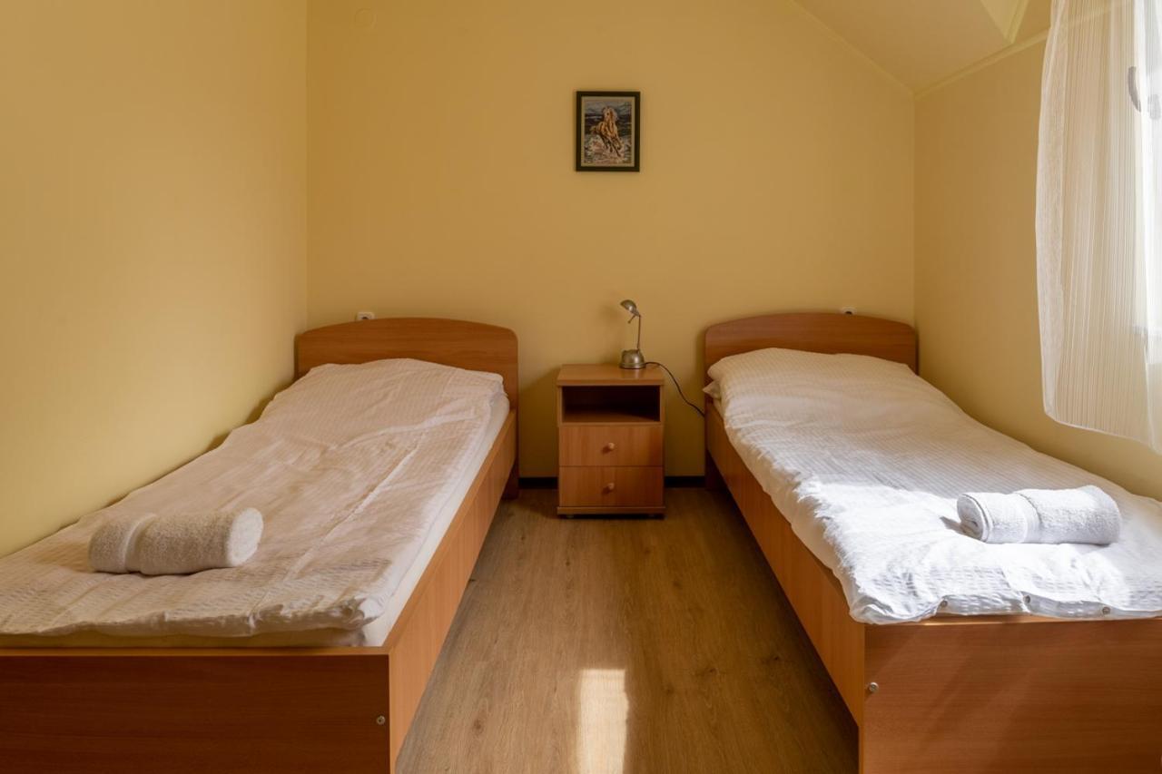Kiraly Lovastanya Panzio Bed & Breakfast Janoshalma Exterior photo